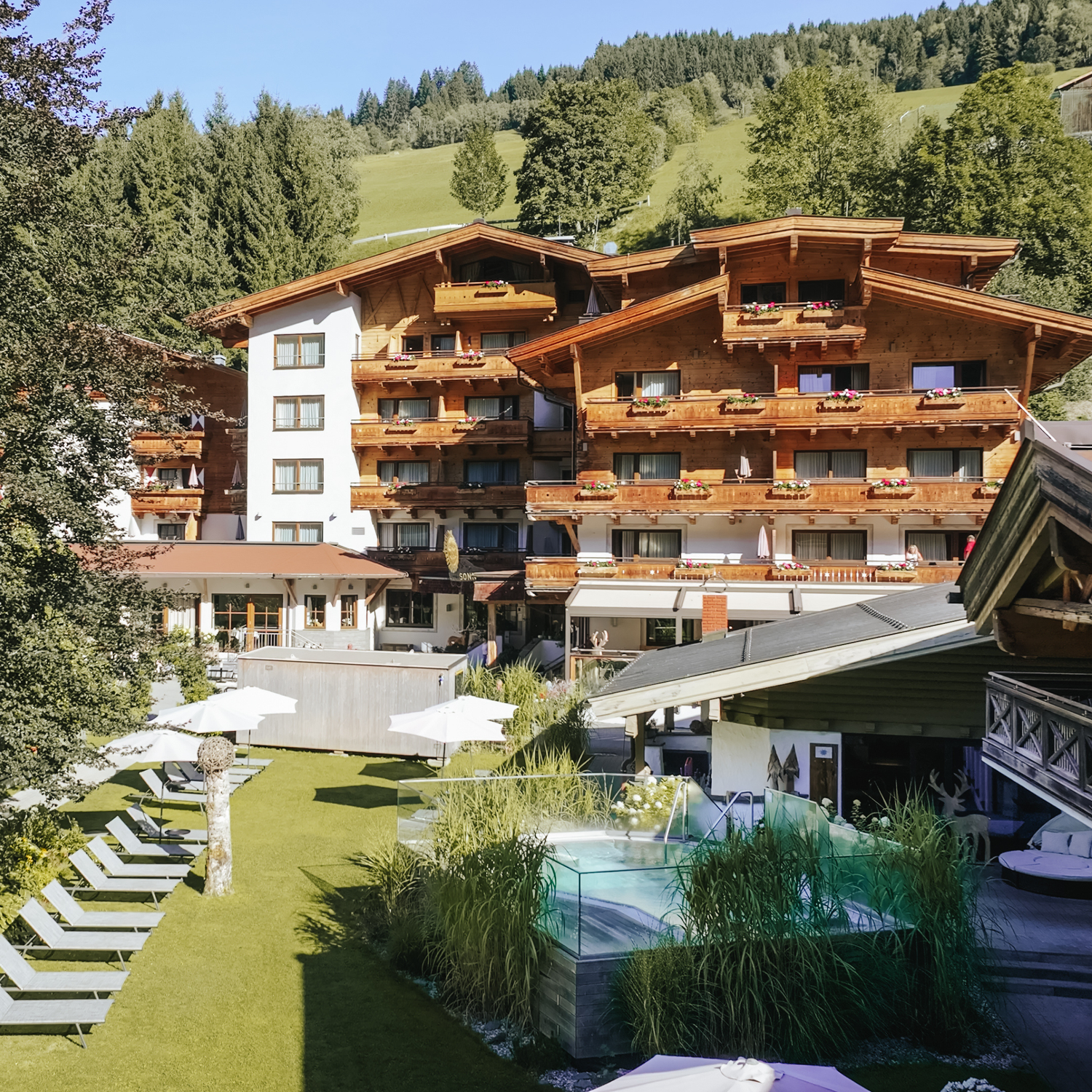 Hotel DIE SONNE - Saalbach